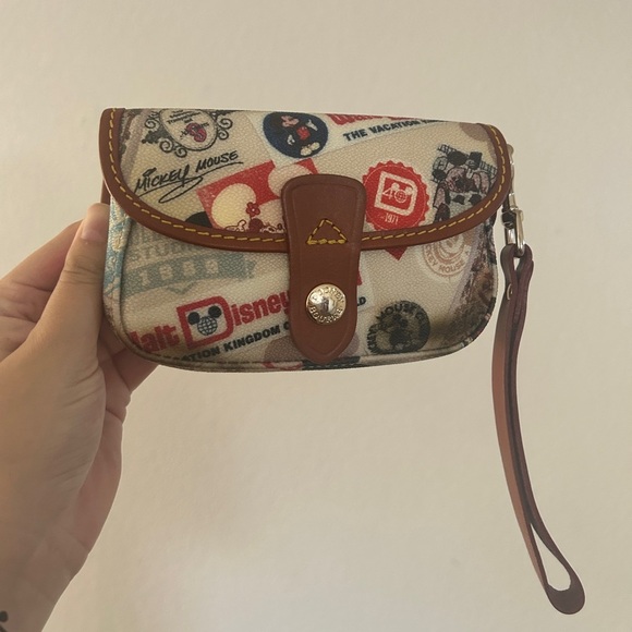 Dooney & Bourke Disney World Retro Wristlet – 40th Anniversary Theme Park Icons - Picture 11 of 15
